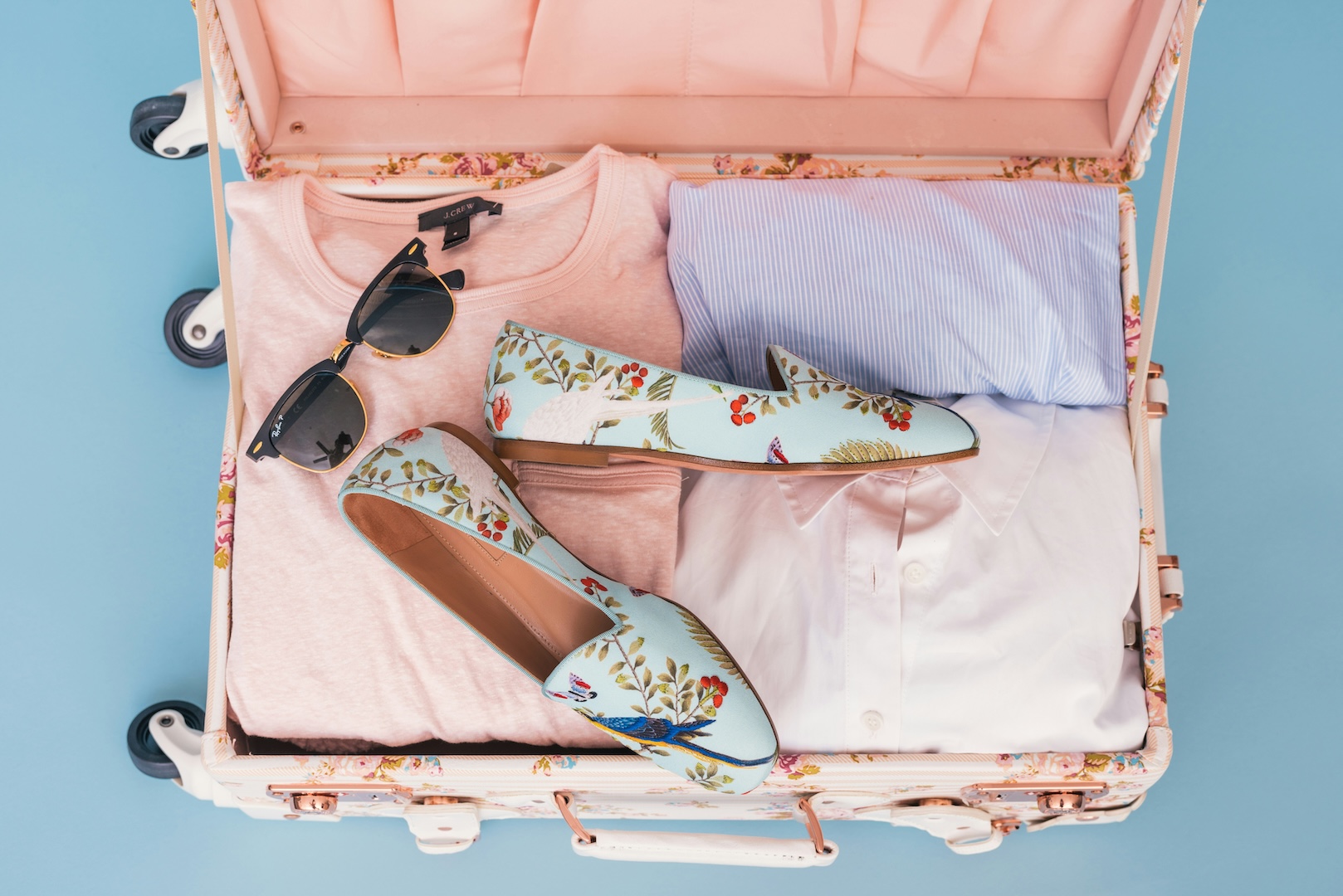 Packing suitcase for braless travel